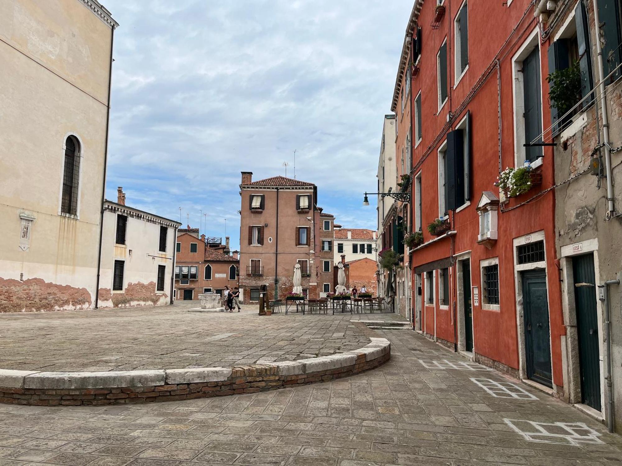 Ninette Venecia